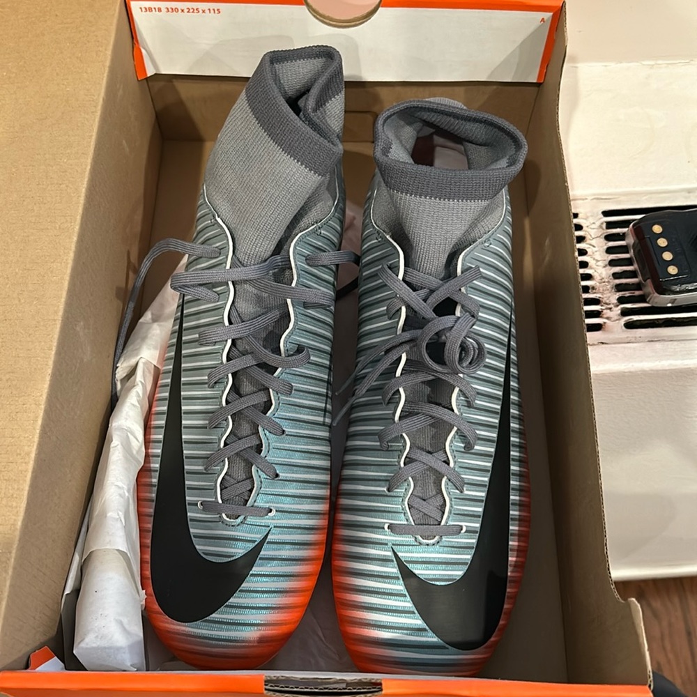 NIKE Mercurial Victory VI CR7 DF FG